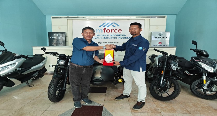 SMK Muhammadiyah Ulujami melaksanakan kunjungan industri ke PT MForce Indonesia